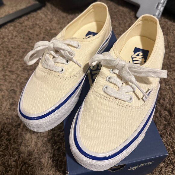 Vans Premium Authentic Shoe Off White - Picture 1 of 5